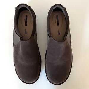 Clarks Womens 10W Brown Suede Slip-On Loafers, Wide Comfort